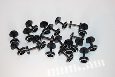 Hornby OO Gauge Plastic 3-Hole Disc White Rimmed Wagon / Coach Wheel Sets x 20