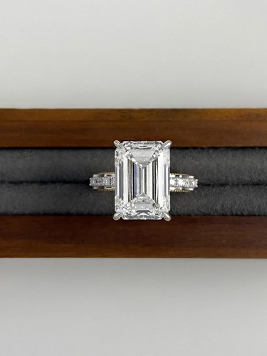 7ct gra certified emerald - 7ct,