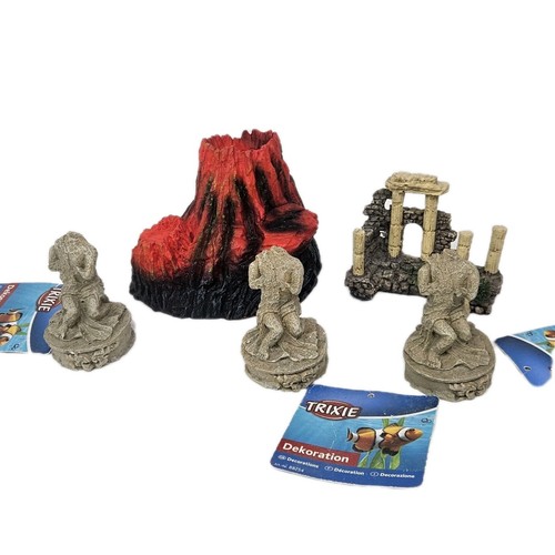 Aquarium ornaments job lot - aquarium,
