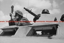 F007953 German Soldiers Waffen