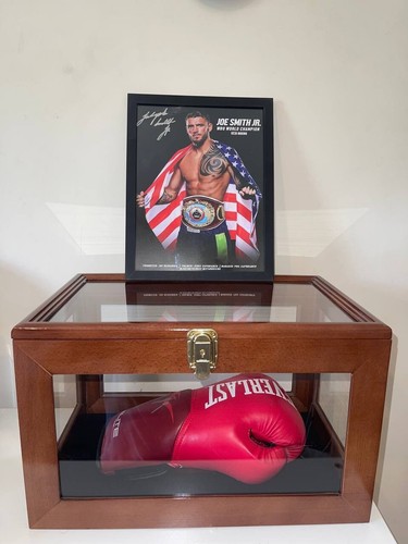 Framed boxing glove former - framed,