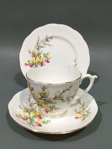 Roslyn bone china - roslyn,