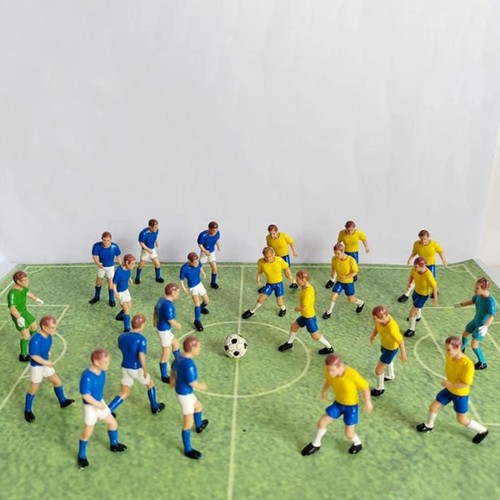 22x miniature football - football, players