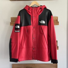 Supreme x The North Face -