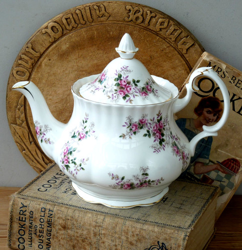 Royal albert teapot lavender - albert,