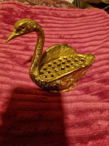 Vintage heavy brass - swan, red