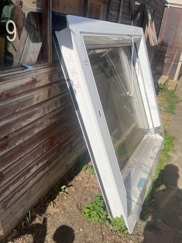 Electric opening roof window - opening,