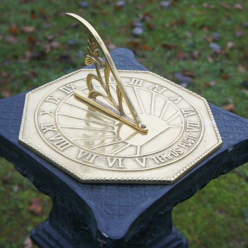 25cm modern brass - brass, garden