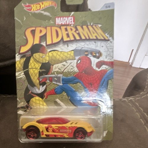 Hot wheels golden arrow - hot,