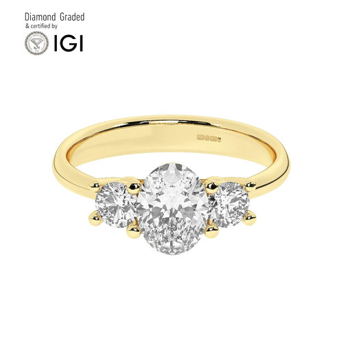Oval diamond trilogy ring - trilogy, 18k