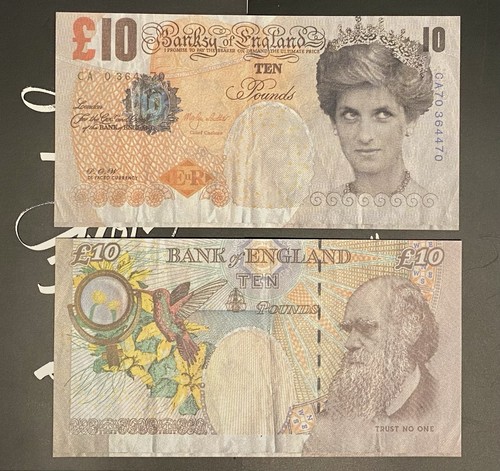 Banksy faced tenner 10 - di-faced,