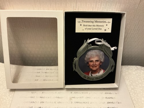 Treasuring memories photo - treasuring,