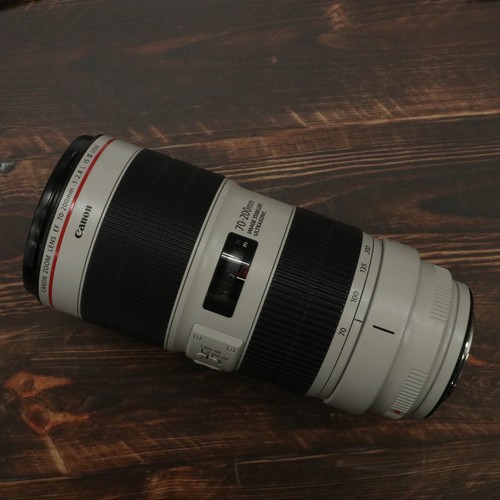 Canon 200mm 8 - f/2.8, is