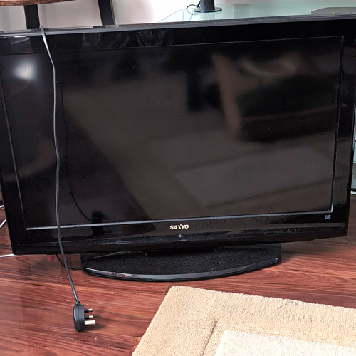 Sanyo model 32in - lcd, flat