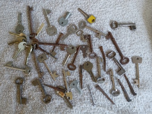 Vintage and new keys assorted - vintage,