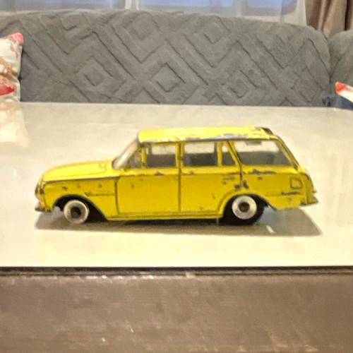 Dinky toys vauxhall victor - vauxhall,
