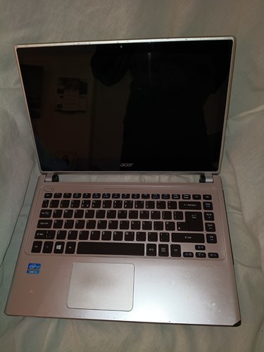 Acer 471p 323c - i3, laptop