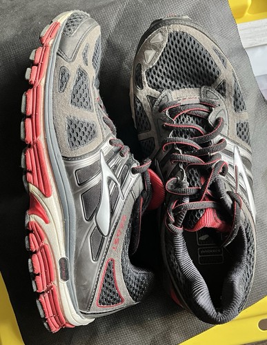 Brooks beast size - beast, medium