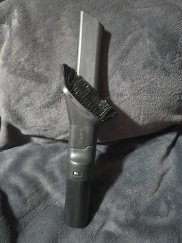 Shark crevice tool - crevice,
