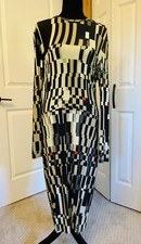 Dress By Givenchy Size 40 very