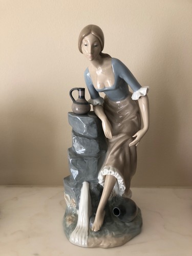 Lladro nao large woman - nao, large,