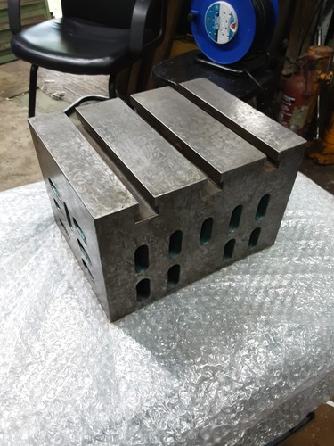 Slotted cube x7 - slotted, 9"x7"x7"
