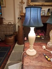 VINTAGE WHITE MARBLE TABLE