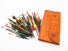 GOOD QUALITY FLOAT WALLET WITH A NICE SELECTION OF VINTAGE /  RETRO FLOATS