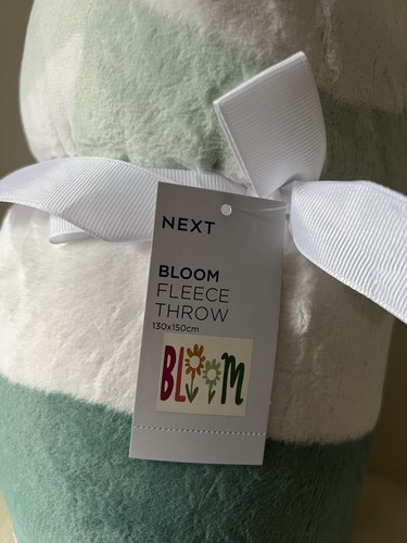 Cream bloom slogan fleece - cream,