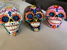HALLOWEEN PAINTED MEXICAN PAINTED SKULL ORNAMENTS DECORATIONS