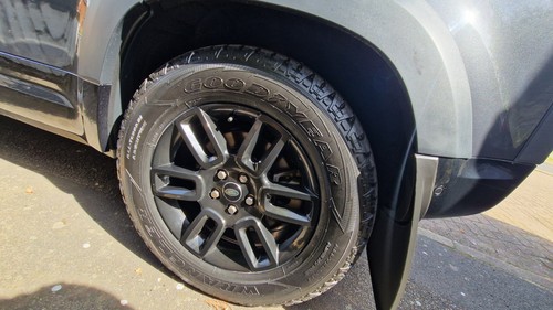 Land rover defender - 19",