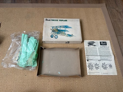 Revell fokker triplane - revell, dr.i