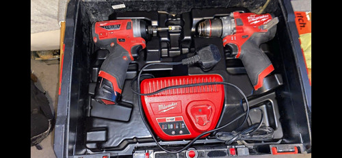 Milwaukee m12 12v drill - m12,