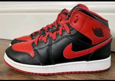 Nike air jordan mid - air,