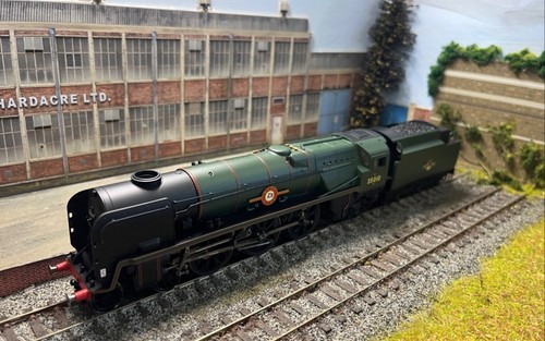 Hornby r2710 merchant navy - r2710,