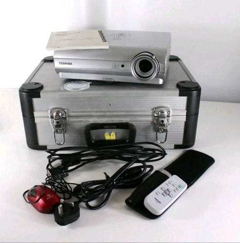 Toshiba tdp s35 dlp projector - ,