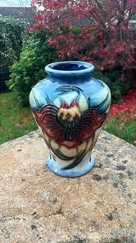 Moorcroft anna lilly pottery - moorcroft,
