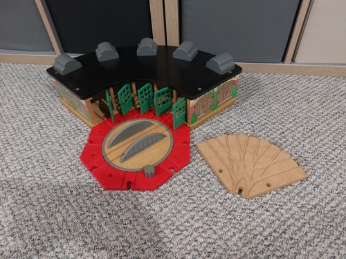 Thomas friends wooden engine - wooden,