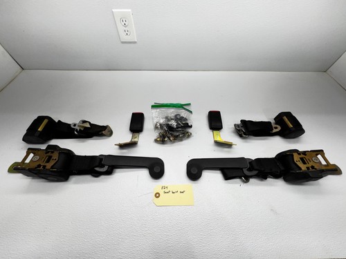 Bmw e24 seatbelt set front - bmw,