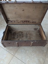 Vintage Travelling Steamer Trunk/Old Luggage ~ Ideal Coffee Table/Storage Chest