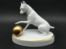 Figurine porcelain