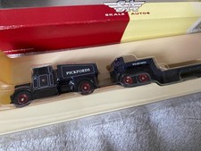 Hornby Skale Autos R7108