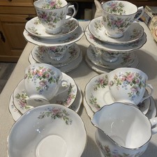 Royal Albert Moss Rose 20 Piece Tea Set 