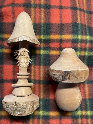 Wooden carved mushrooms - x, /