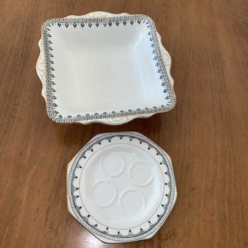 China pieces delphine - china,