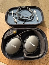Bose Quiet Comfort 25 Black Wired Over-Ear Noise-Cancelling Headphones with Case