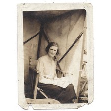 GLASGOW Lady in the Garden of 75 Ormonde St Muirend Vintage Photo c1950