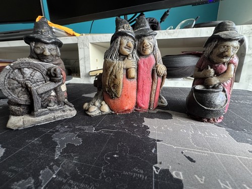 Genuine witch ones hand - witch,