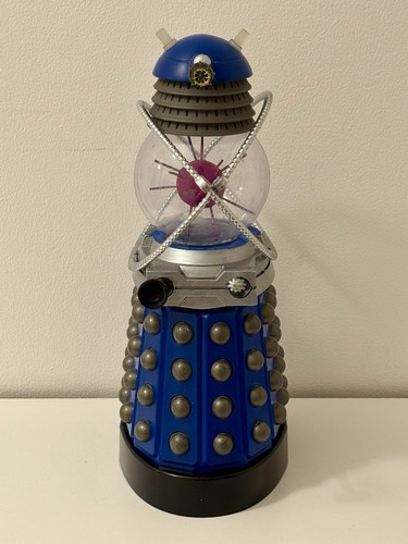 Doctor who dalek - doctor, figure