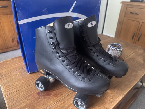 Riedell 111 roller skates size - roller,
